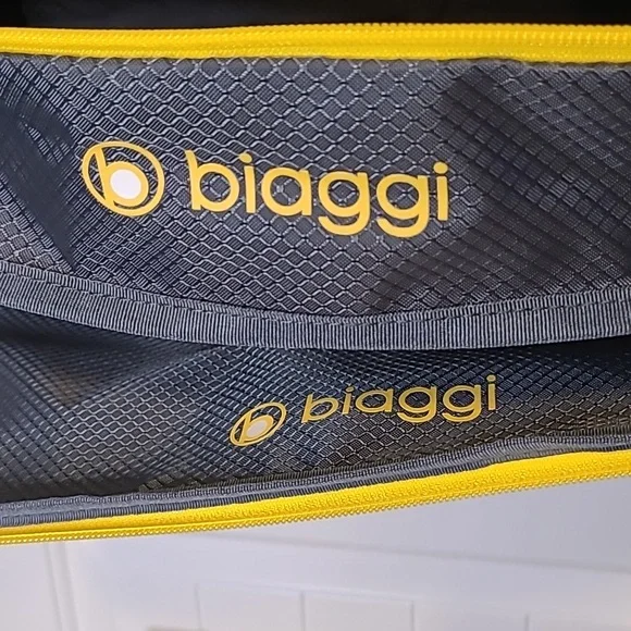 Biaggi Gray and Yellow Hanging Organizer - Picture 3 of 6